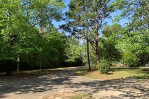 5735 Wildwood Rd, Crestview, FL 32536 - Photo 2