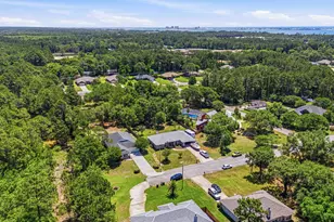 1988 Sparrow Ln, Navarre, FL 32566 - Photo 58