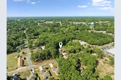 981 E Chestnut Avenue, Crestview, FL 32539 - Photo 4