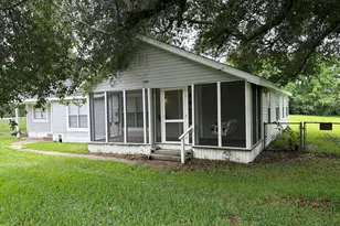 3830 3rd Ave, Laurel Hill, FL 32567 - Photo 2