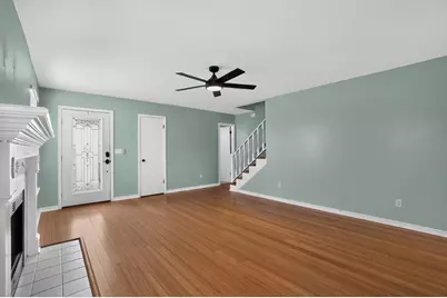 402 Sandy Ridge Circle, Mary Esther, FL 32569 - Photo 4