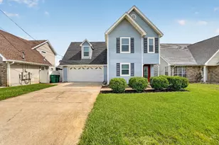 402 Sandy Ridge Cir, Mary Esther, FL 32569 - Photo 2