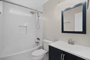 402 Sandy Ridge Cir, Mary Esther, FL 32569 - Photo 18