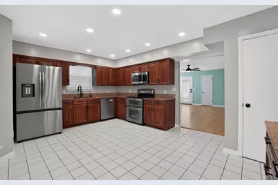 402 Sandy Ridge Circle, Mary Esther, FL 32569 - Photo 8