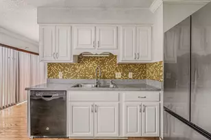 53 4th St, Shalimar, FL 32579 - Photo 16