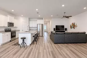 142 Butler Cv, Panama City Beach, FL 32413 - Photo 4