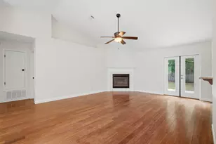 9318 Lucian Ct, Navarre, FL 32566 - Photo 10