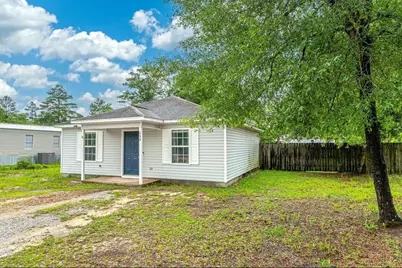 259 W Cypress Avenue, Defuniak Springs, FL 32433 - Photo 1