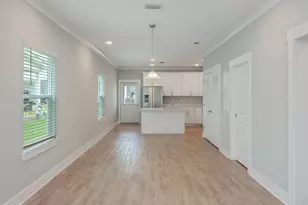 416 Date Palm Ln, Freeport, FL 32439 - Photo 10