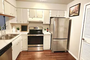 696 Tyner St, Fort Walton Beach, FL 32547 - Photo 2