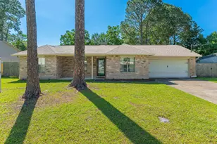 1621 W Campbell Dr, Fort Walton Beach, FL 32547 - Photo 2