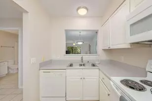 4276 Calinda Ln, Niceville, FL 32578 - Photo 8