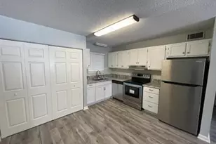 201 E College Blvd, Niceville, FL 32578 - Photo 2