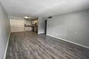 201 E College Blvd, Niceville, FL 32578 - Photo 4
