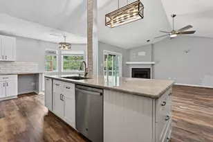 5605 Richmond Ct, Pace, FL 32571 - Photo 4