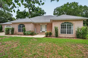 5605 Richmond Ct, Pace, FL 32571 - Photo 2