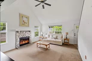 105 Eastview Dr, Crestview, FL 32536 - Photo 2