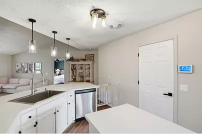 9538 Parker Place Drive, Navarre, FL 32566 - Photo 6