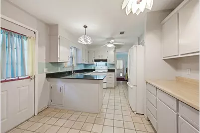 4256 Burbank Drive, Milton, FL 32583 - Photo 8