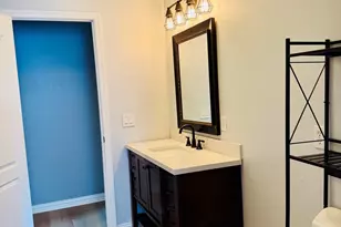 126 Dolphin Rd, Mary Esther, FL 32569 - Photo 8