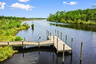 460 Riverwalk Cir, Freeport, FL 32439 - Photo 2