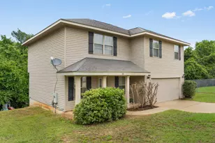 111 Bronze Cir, Crestview, FL 32539 - Photo 2