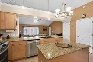 395 Camden Pass Ln, Fort Walton Beach, FL 32547 - Photo 4