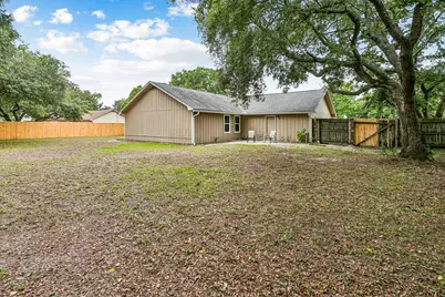 2182 Calle De Cantabria, Navarre, FL 32566 - Photo 26