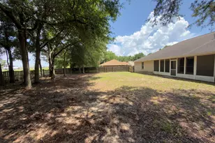 688 Brunson St, Crestview, FL 32536 - Photo 26
