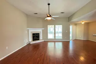 688 Brunson St, Crestview, FL 32536 - Photo 8