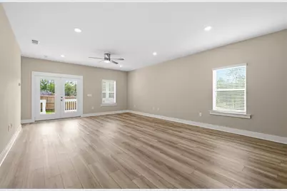 201 Lyla Lane, Crestview, FL 32539 - Photo 8