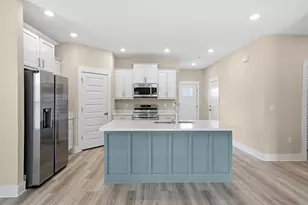201 Lyla Ln, Crestview, FL 32539 - Photo 6