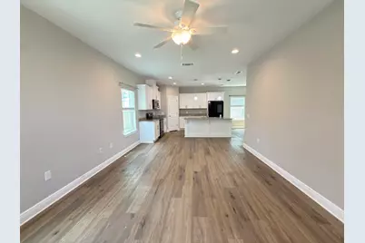 2307 Hadleigh Hills Court, Navarre, FL 32566 - Photo 2
