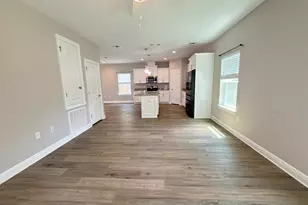 2307 Hadleigh Hills Ct, Navarre, FL 32566 - Photo 8