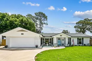 1702 Green Palm Cir, Niceville, FL 32578 - Photo 1
