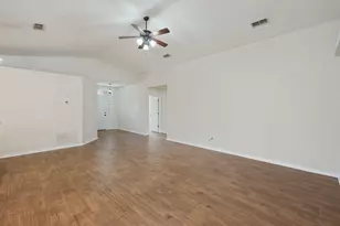 2070 Catline Cir, Navarre, FL 32566 - Photo 6