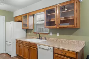 305 W Danielle Ct, Mary Esther, FL 32569 - Photo 14