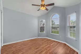 305 W Danielle Ct, Mary Esther, FL 32569 - Photo 16