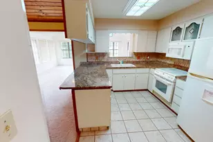 564 E Timberlake Dr, Mary Esther, FL 32569 - Photo 4
