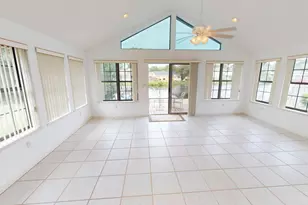 564 E Timberlake Dr, Mary Esther, FL 32569 - Photo 6