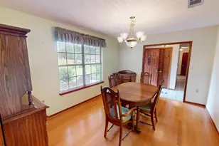 564 E Timberlake Dr, Mary Esther, FL 32569 - Photo 10