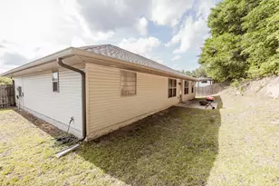 428 Triton St, Crestview, FL 32536 - Photo 20