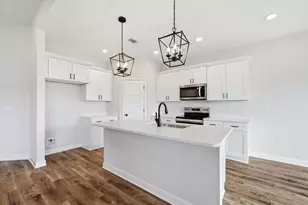 2806 Blackbird Ct, Crestview, FL 32539 - Photo 10