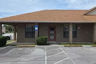 327 NE Racetrack Rd, Fort Walton Beach, FL 32547 - Photo 1