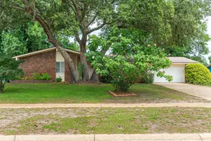 349 Marie Circle, Fort Walton Beach, FL 32548 - Photo 1