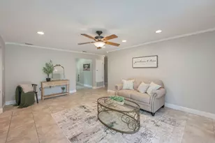 349 Marie Circle, Fort Walton Beach, FL 32548 - Photo 4