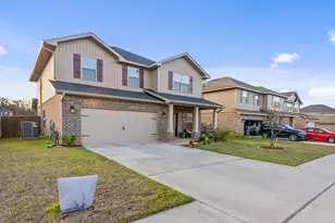 224 Baycliff Dr, Crestview, FL 32536 - Photo 2