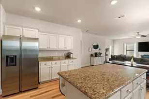 224 Baycliff Dr, Crestview, FL 32536 - Photo 10