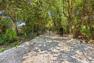 609 Calhoun Ave, Destin, FL 32541 - Photo 2
