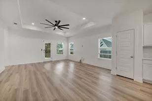 161 Blooming Cv, Crestview, FL 32539 - Photo 4